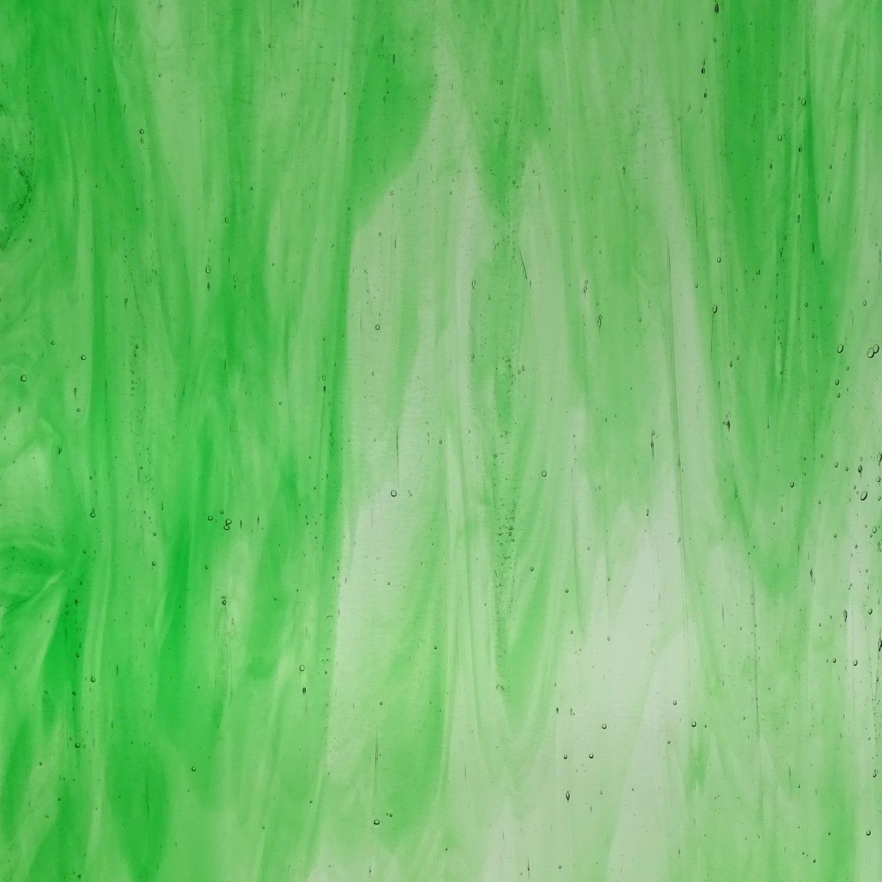 96-191LL Medium green with opal 